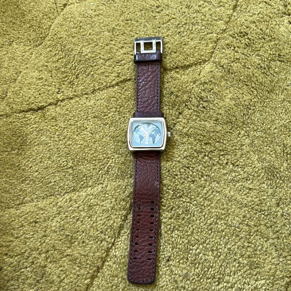 Diesel vintage 2000’s watch.